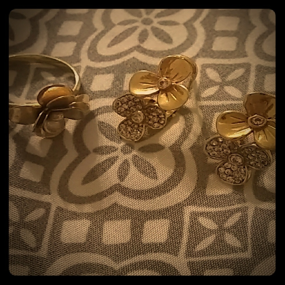 Beautiful ring and earrings!!